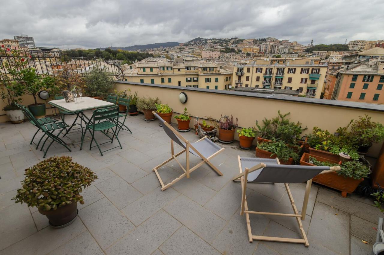 Altido Apt For 3 With Rooftop Balcony And Lovely Cityview Genua Buitenkant foto