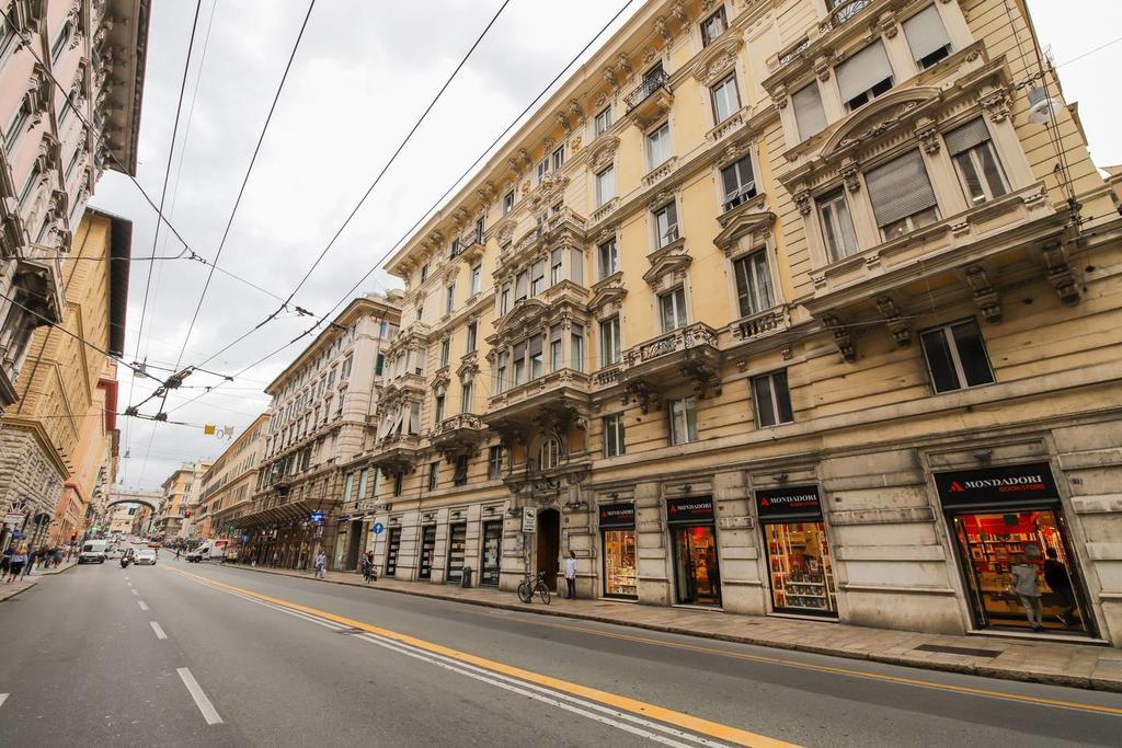 Altido Apt For 3 With Rooftop Balcony And Lovely Cityview Genua Buitenkant foto
