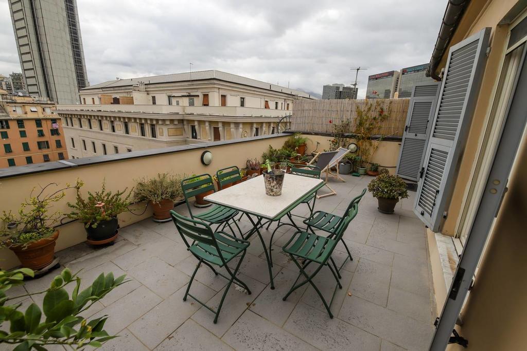 Altido Apt For 3 With Rooftop Balcony And Lovely Cityview Genua Buitenkant foto